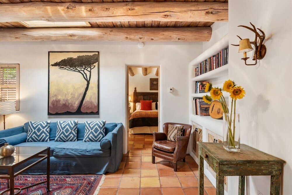 Фото Casa Siempre Mayo - Railyard Gem, Walk to Plaza