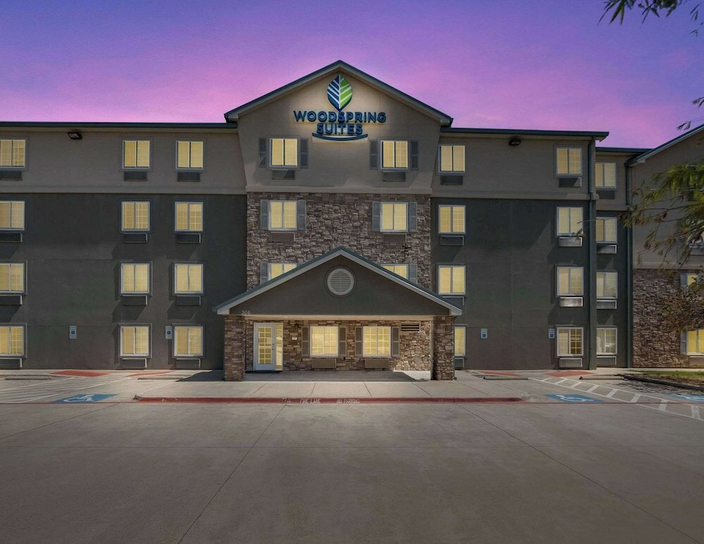 Фото WoodSpring Suites Fort Worth Trophy Club