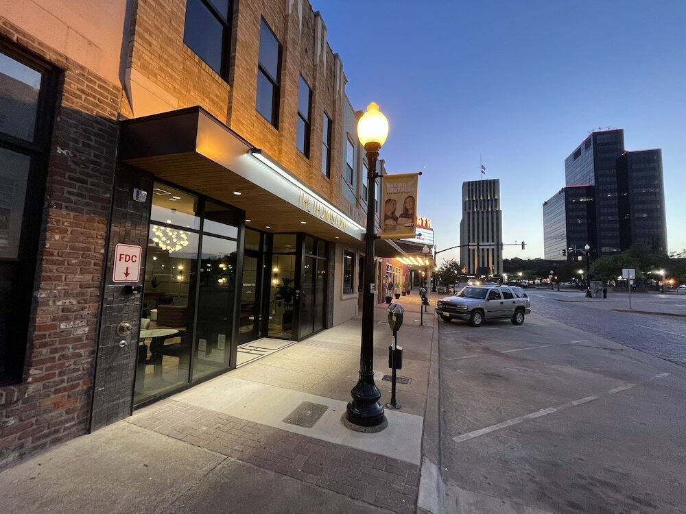 Фото The Thomas Hotel