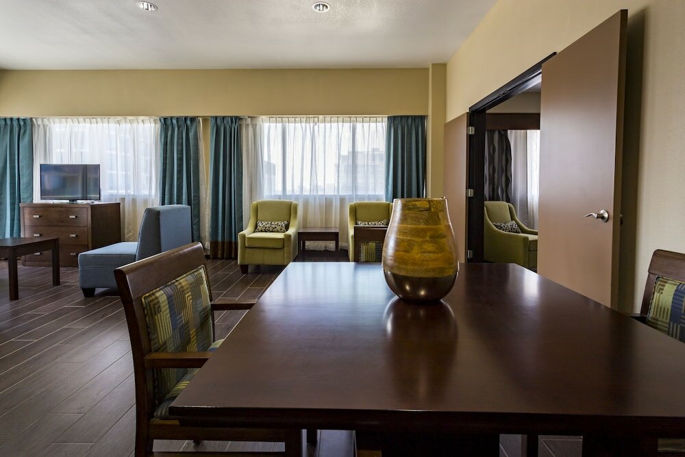 Фото Holiday Inn Houston Downtown, an Ihg Hotel