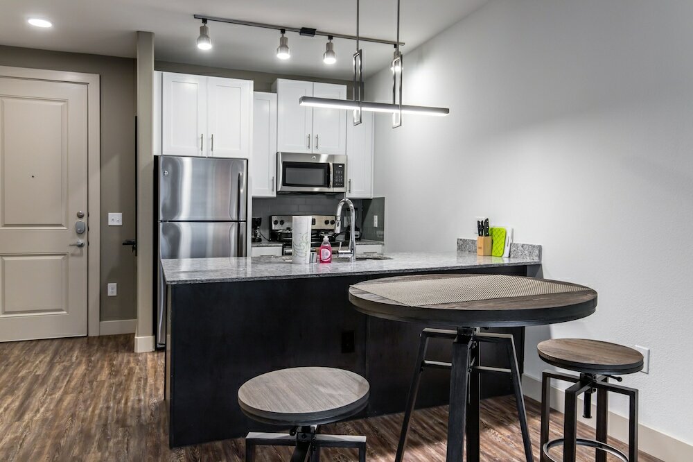 Фото StayOvr at Legacy West - Windrose