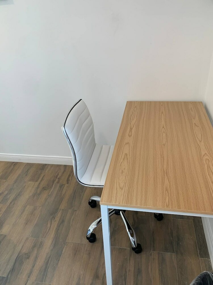 Фото Pine Ave Inn