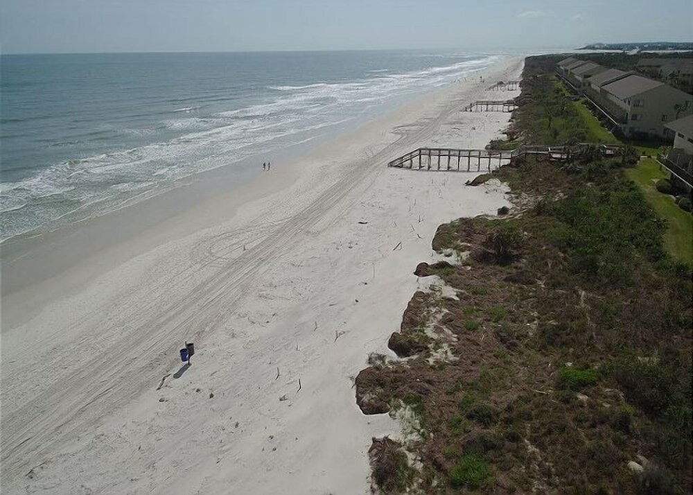 Фото Sleeps 6, Ocean View Condo, 4 Heated Pools - Summerhouse 232