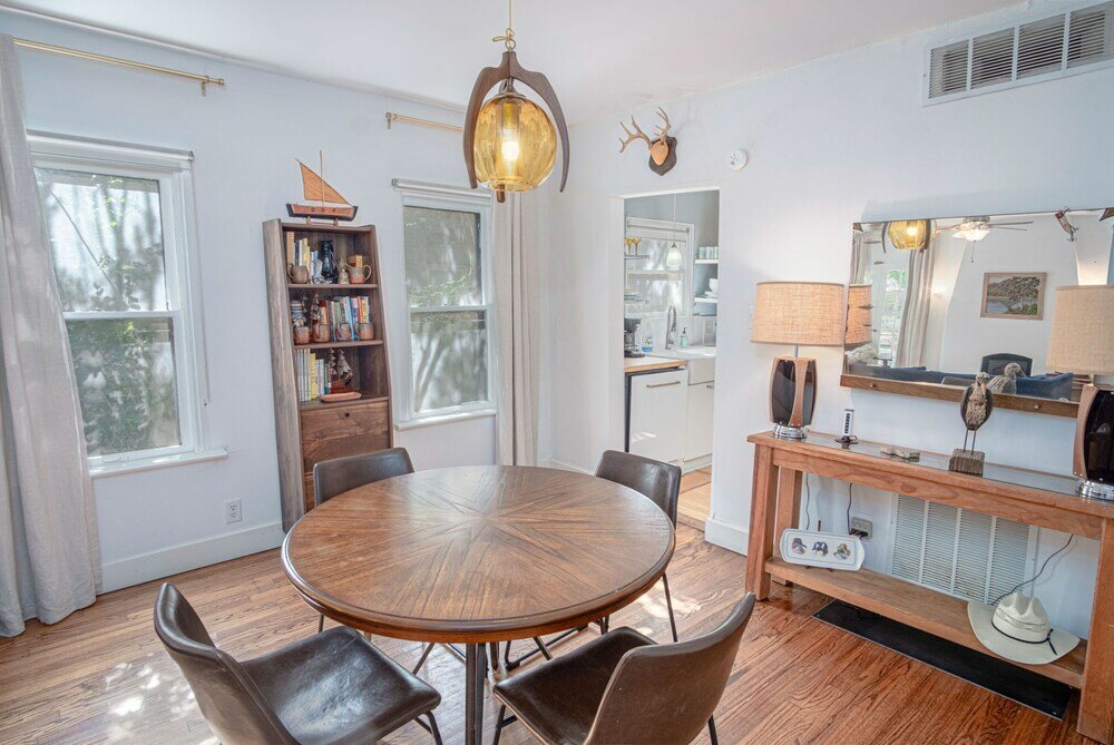 Фото Close to Famous Attractions With Hot Tub and Fire Pit