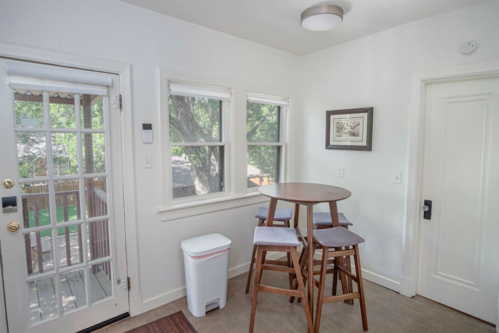 Фото Close to Famous Attractions With Hot Tub and Fire Pit