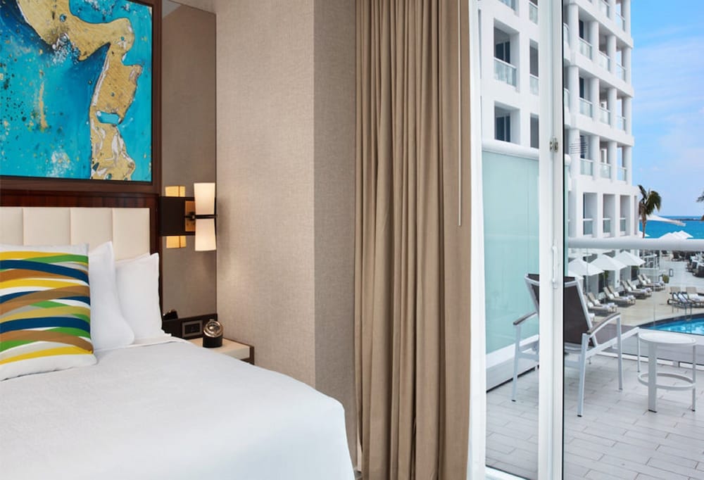 Фото Conrad Fort Lauderdale Beach