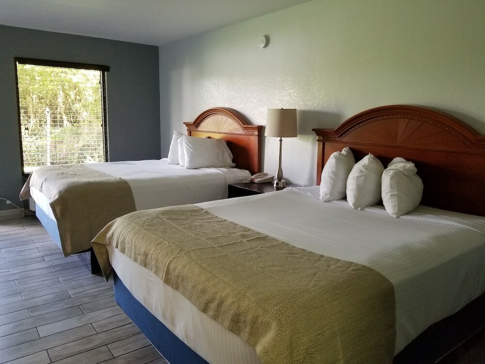 Фото Riverview Inn