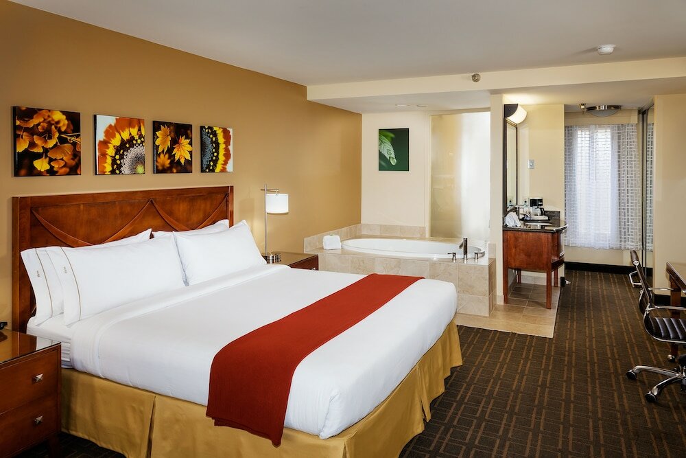 Фото Holiday Inn Express Simi Valley, an Ihg Hotel