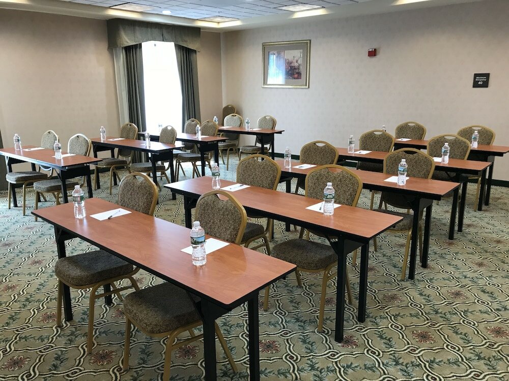 Фото Hampton Inn & Suites Lamar