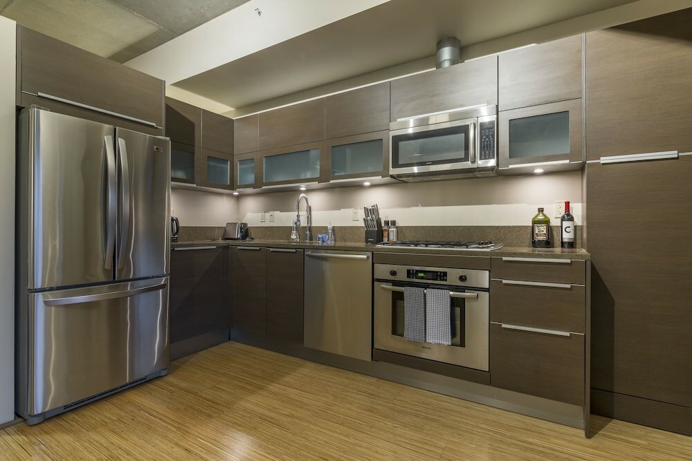 Фото Domicile Suites at Mark on 8th