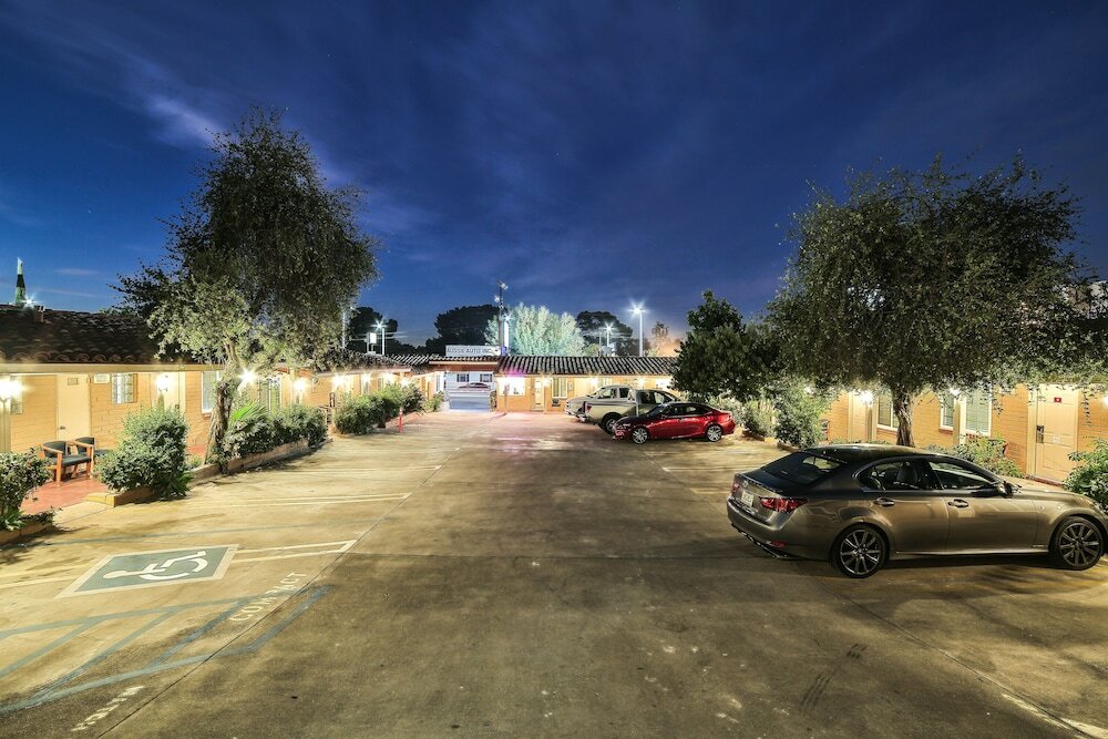 Фото El Patio Inn