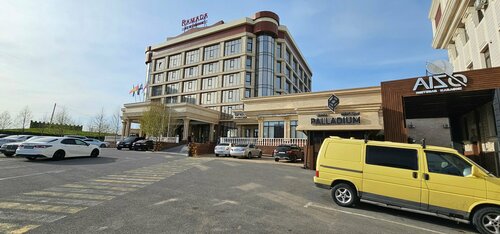 Гостиница Ramada by Wyndham Shymkent в Шымкенте