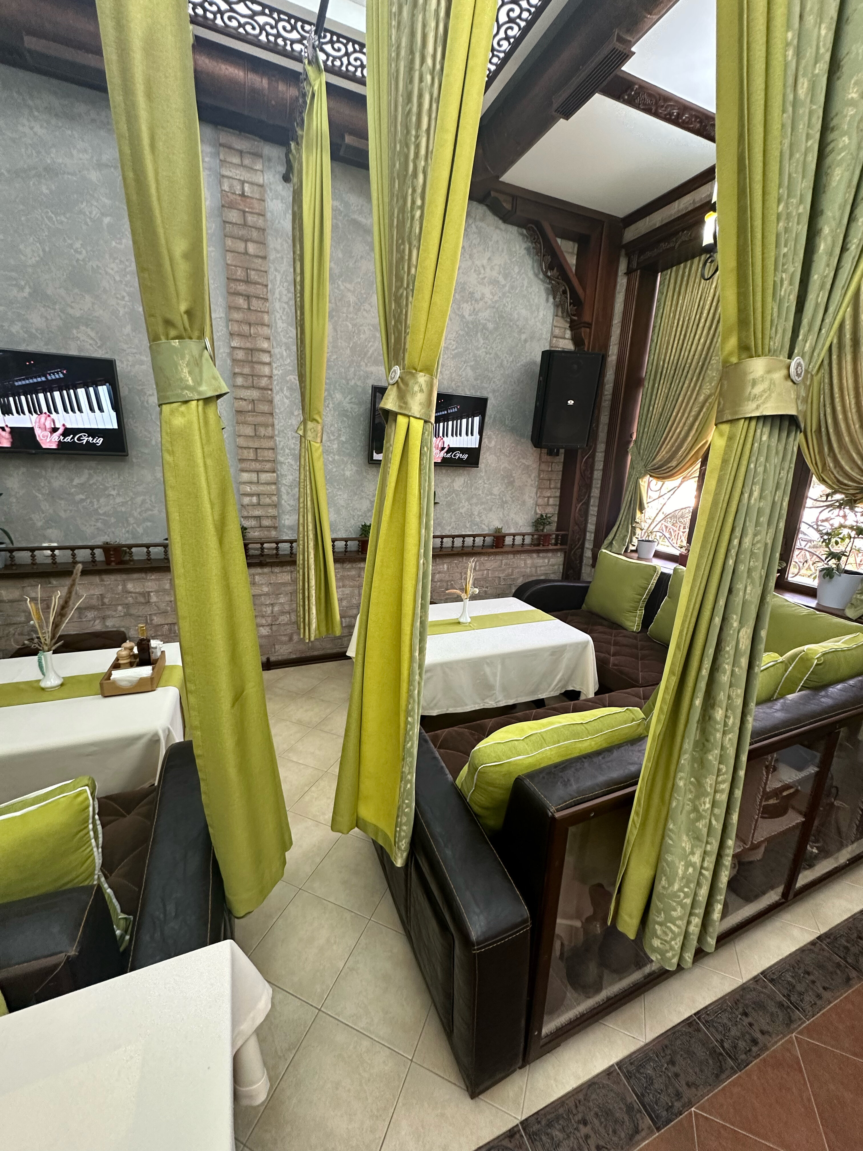 Фото Bagizagan Hotel