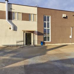 Фото Де факто