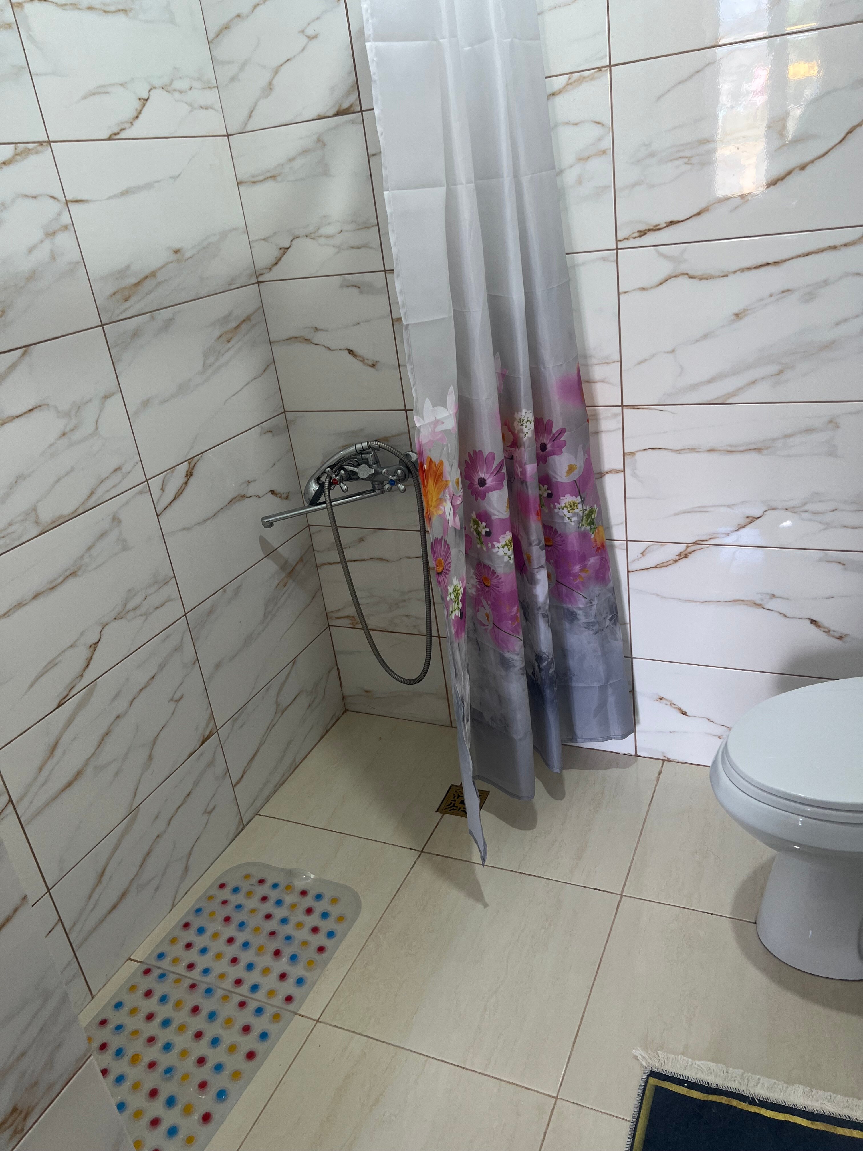 Фото У водопада Тобот