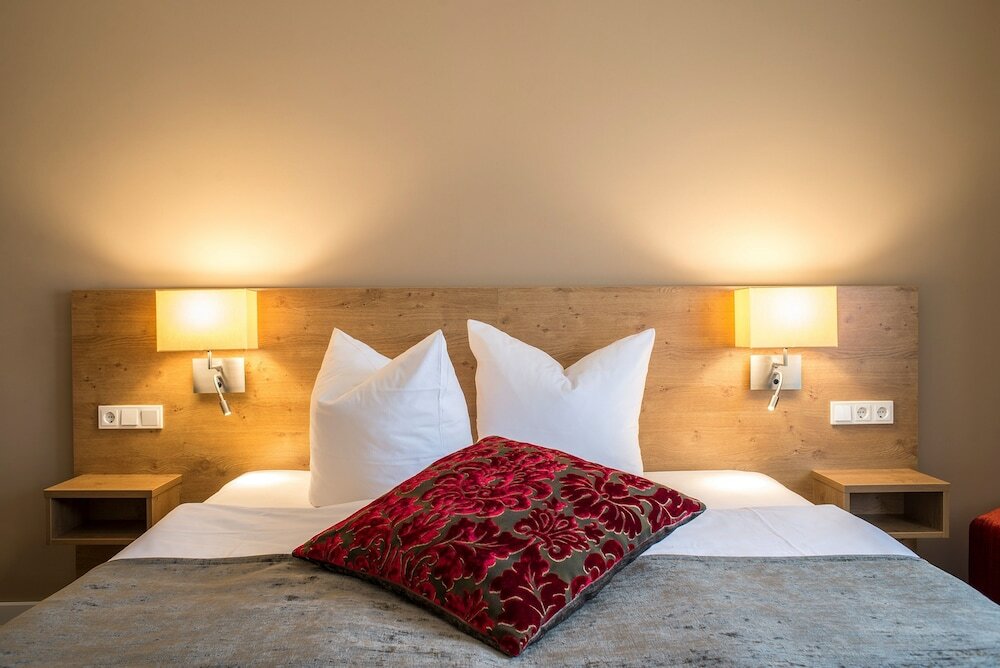 Фото Maingau Hotel