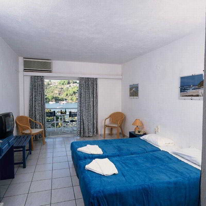 Фото Cape Kanapitsa Hotel & Suites