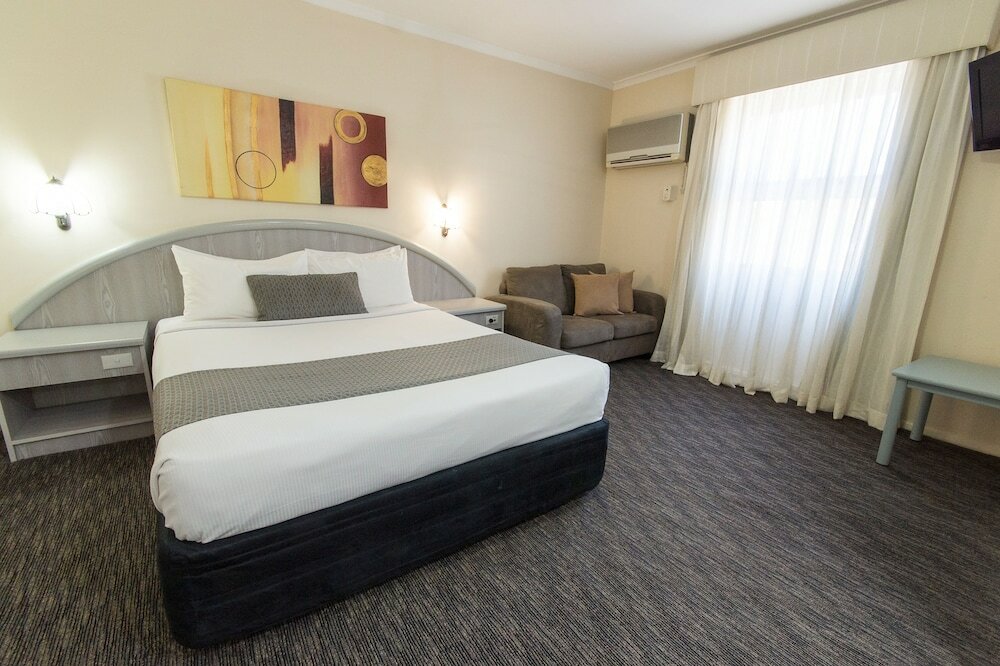 Фото Adelaide Royal Coach