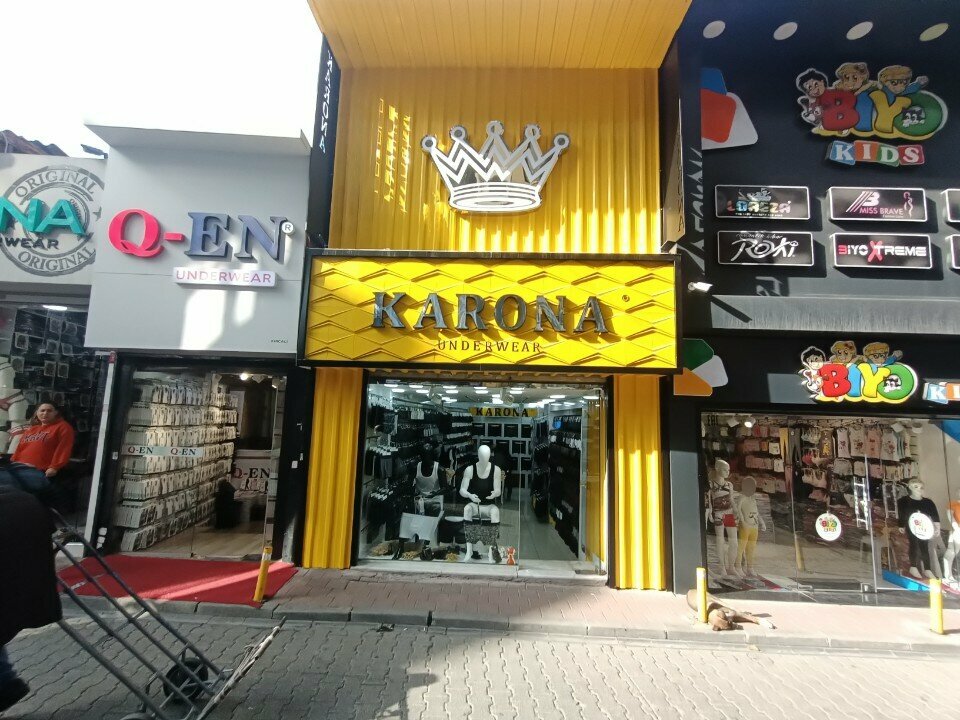 متجر بيع الملابس الداخلية وملابس السباحة Karona Underwear ، اسطنبول، صورة