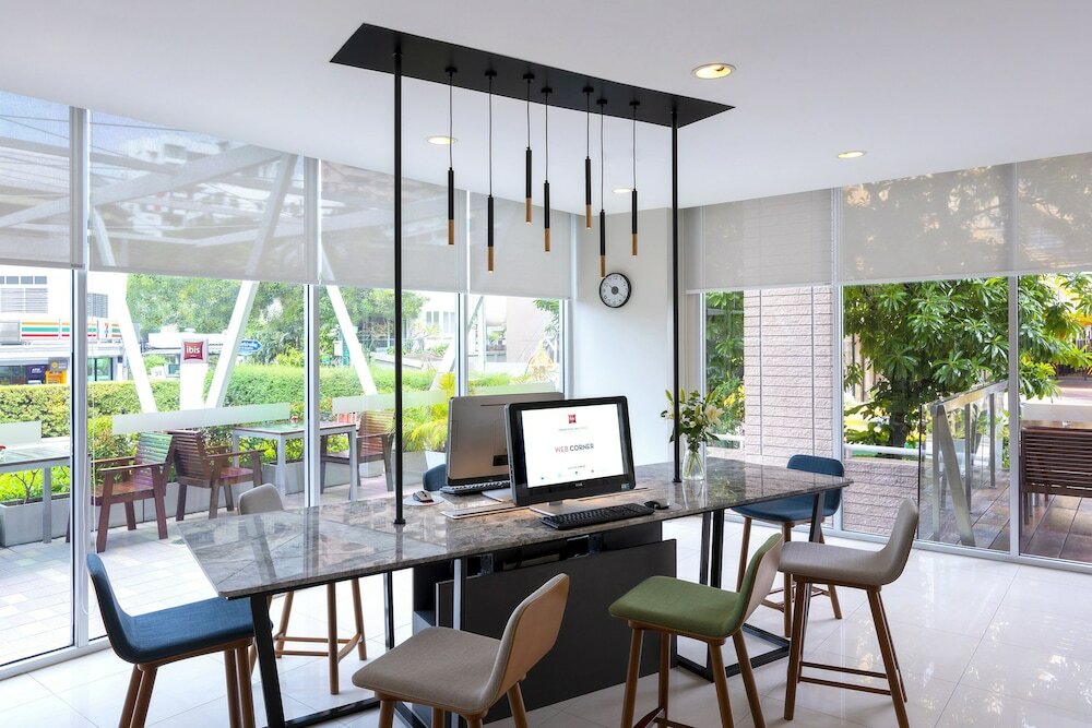 Фото Ibis Bangkok Sathorn