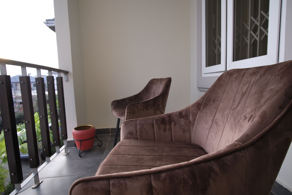 Фото The Highbridge Guest Lodge