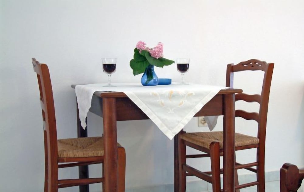 Фото Erato Apartments