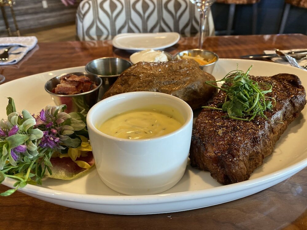 Фото Legacy Resort Hotel & SPA