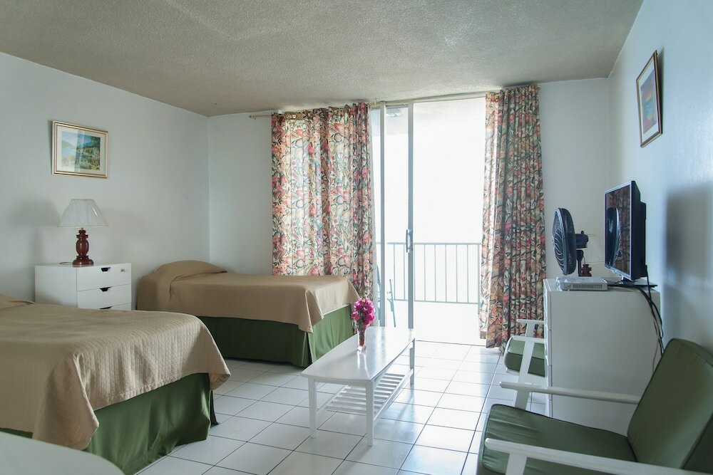 Фото Montego Bay Club