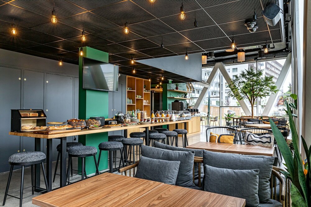 Фото Best Western M Treize Paris Asnieres