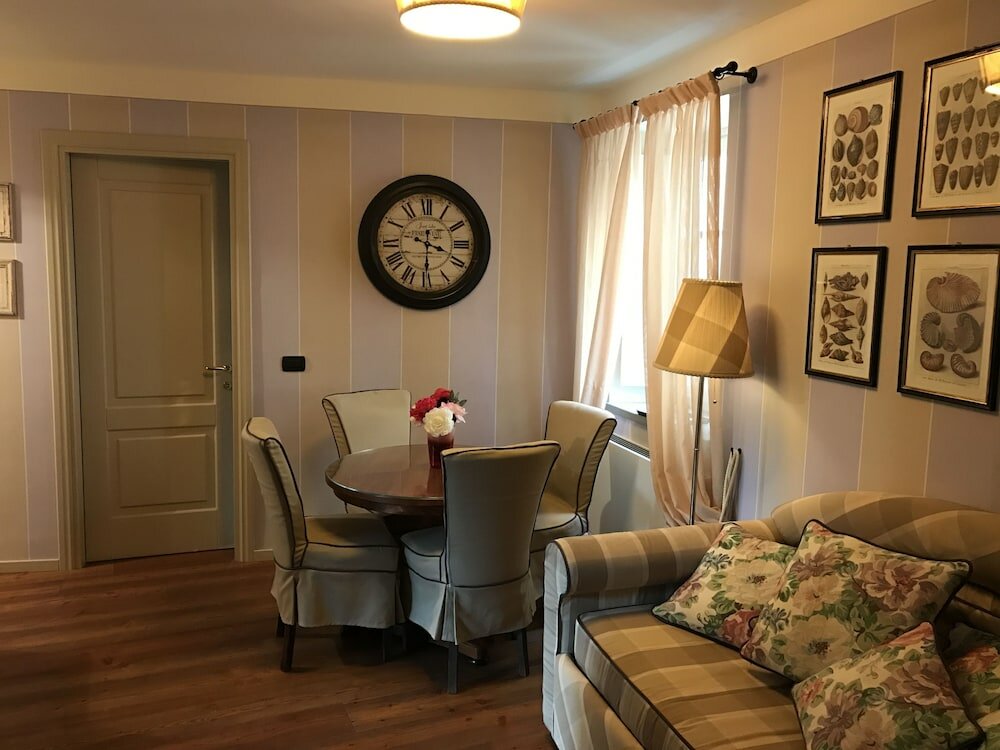 Фото At Home Bed and Breakfast