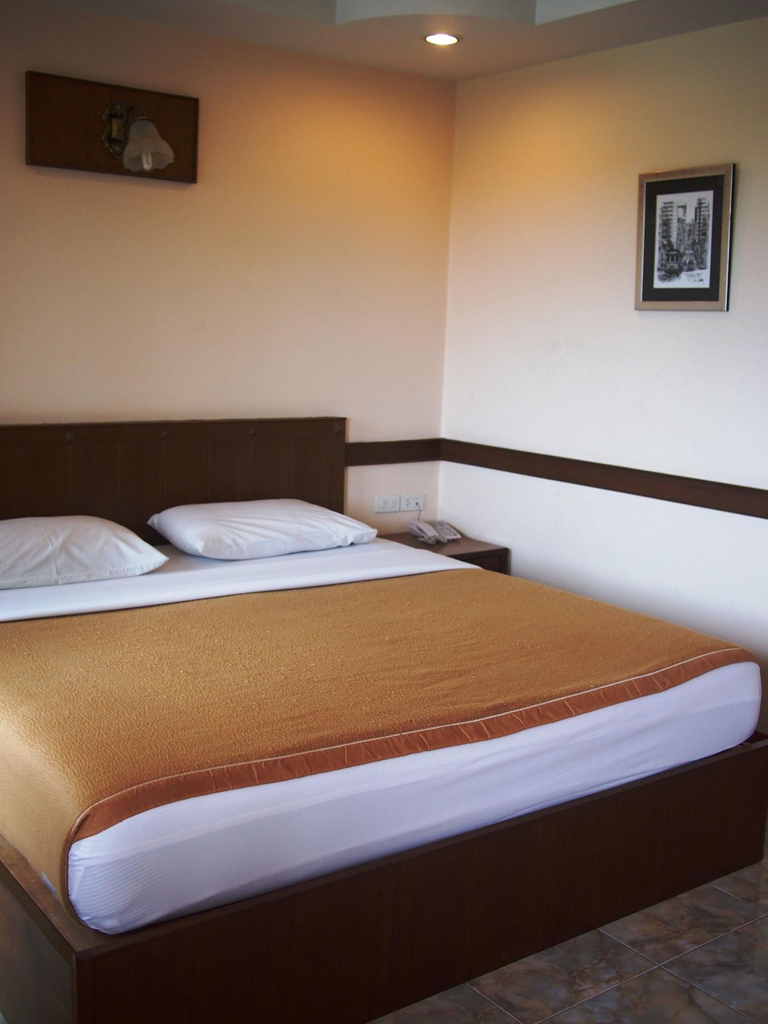 Фото Navin Mansion 3