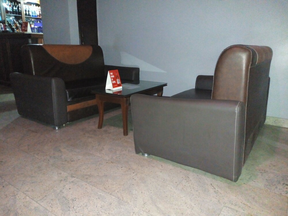 Фото Dionzec Hotel & Suites