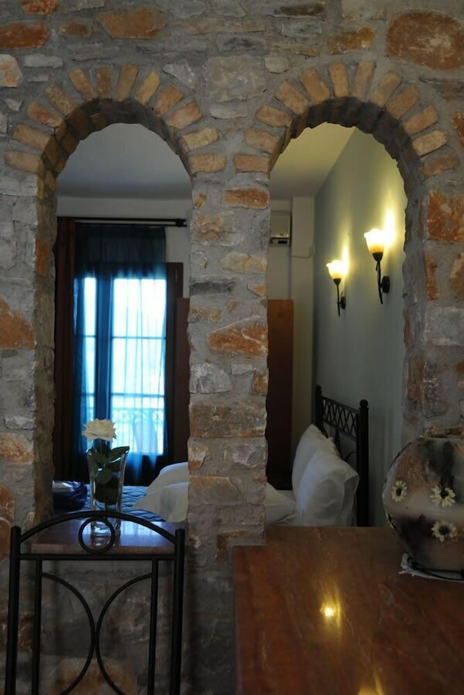 Фото Skiathos Island Suites