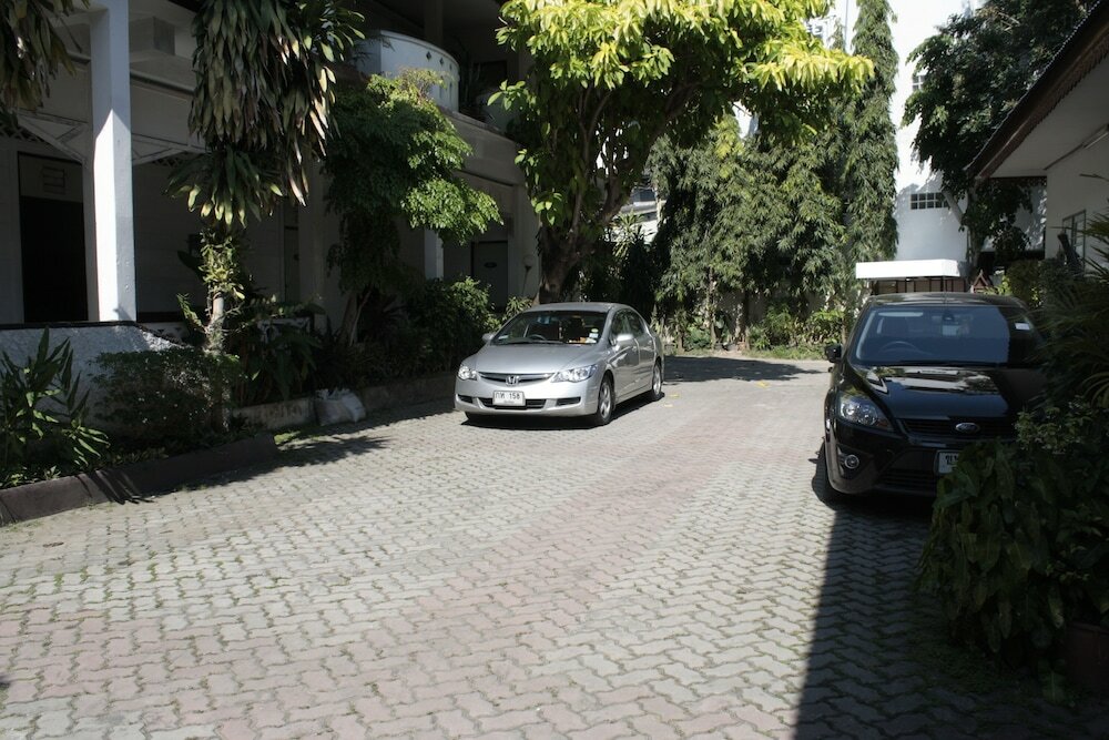 Фото RoongRuang Hotel