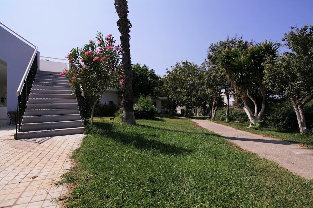 Фото Ampavris Family Apartments