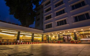 Гостиница Comrade Inn