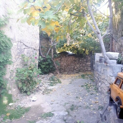 Museum Garden Rock Tombs, Silvan, photo