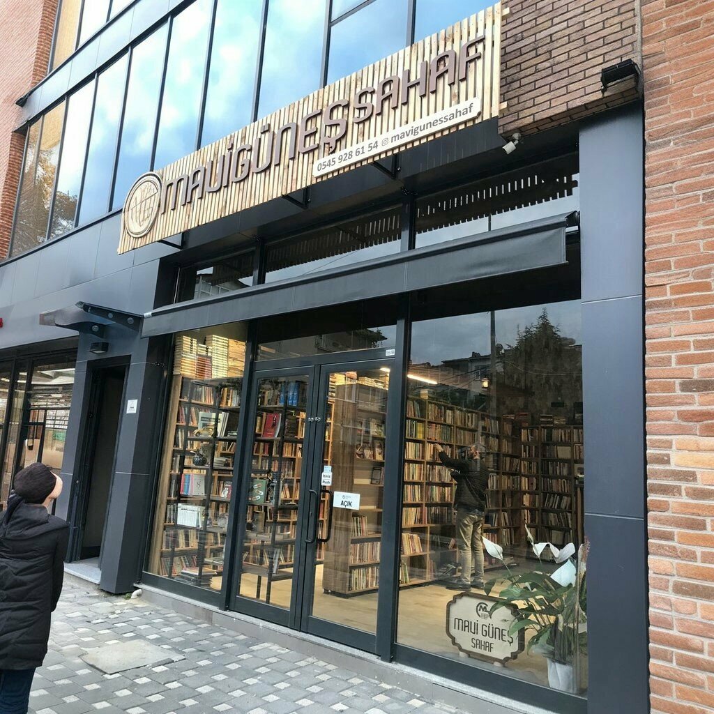 Secondhand bookshop Blue Sun Secondhand Bookstore, Adapazari, photo