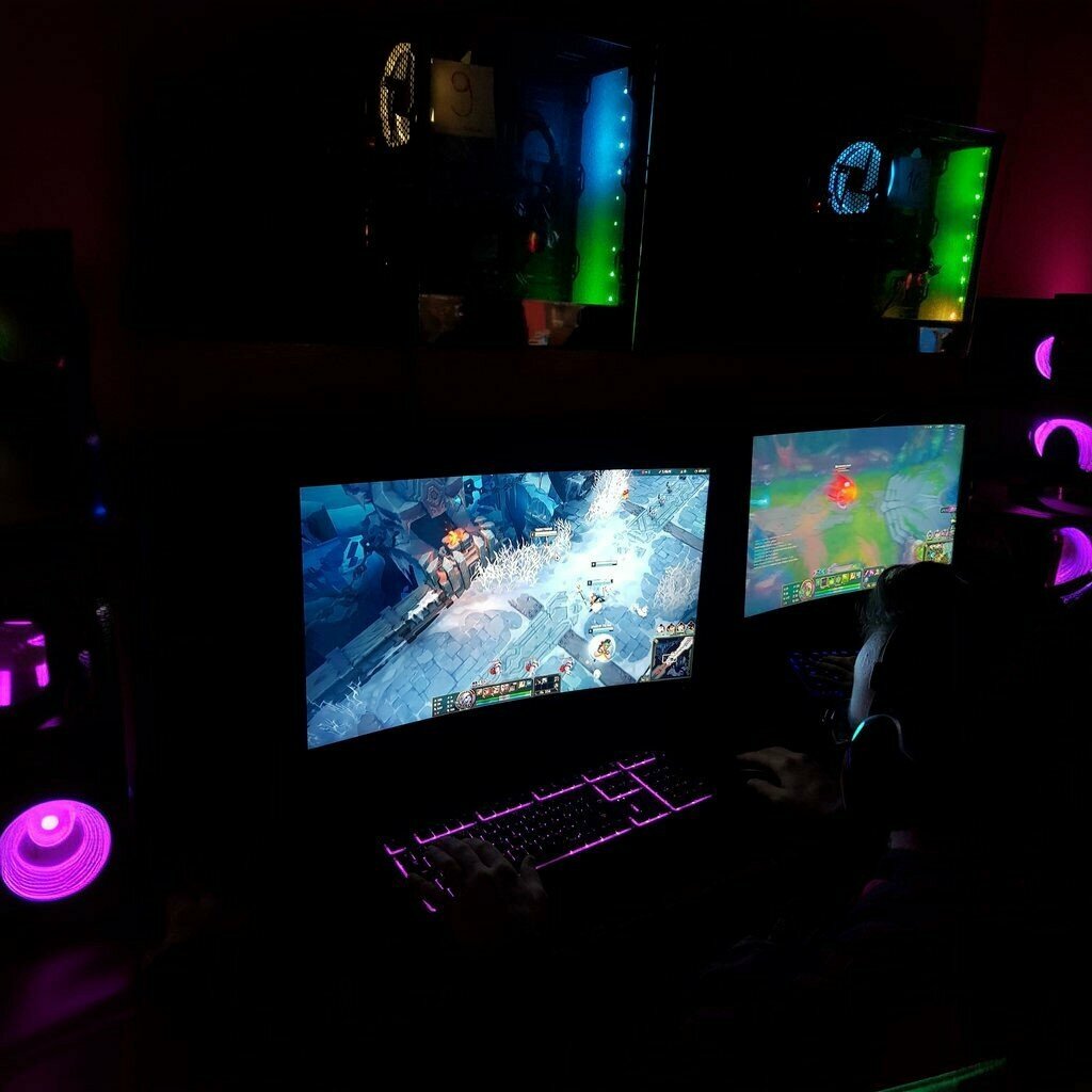 Internet cafe Yurdakul Internet Cafe, Darica, photo