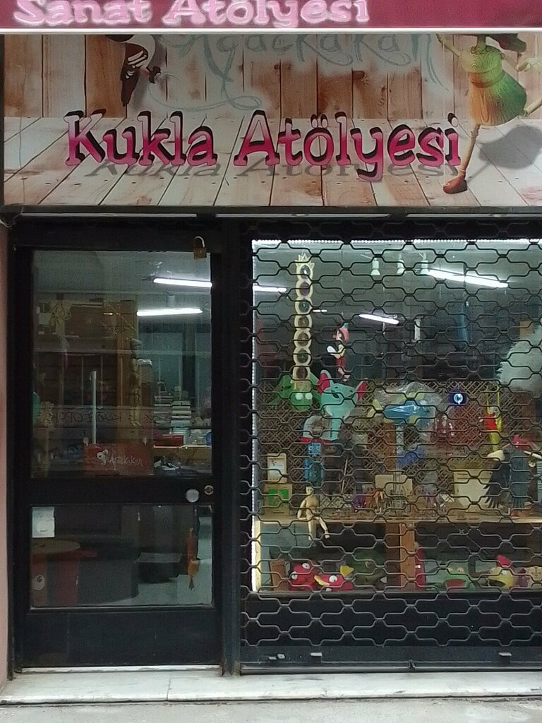 Art supplies and crafts Woodpecker Puppet Workshop, Izmir, photo