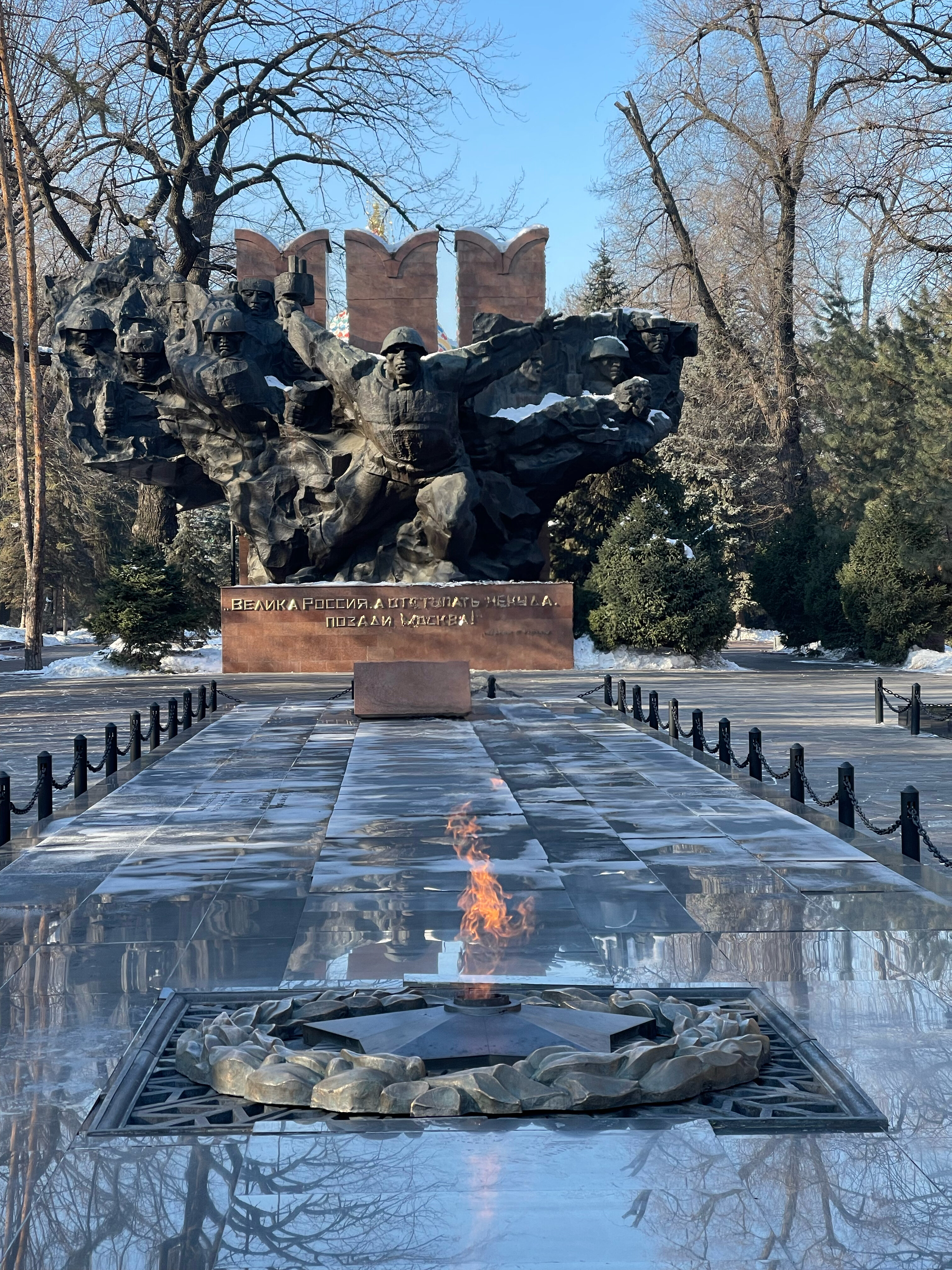 Әйелдер дәретханасындағы жасырын камералар (бейне көру)