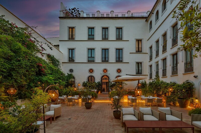 Гостиница Hotel Palacio de Villapanes в Севилье