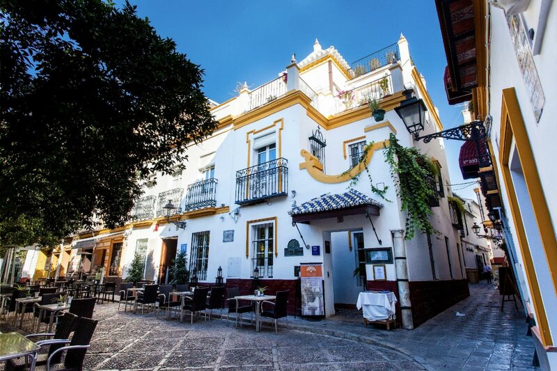 Гостиница Hotel Boutique Elvira Plaza в Севилье