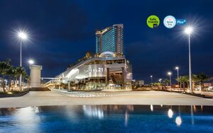 Гостиница Grande Centre Point Pattaya в Паттайе