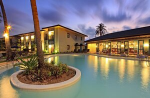 Гостиница Microtel by Wyndham Puerto Princesa