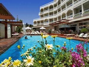 Гостиница Athineon Hotel