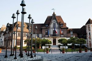 Гостиница Mercure Deauville Centre