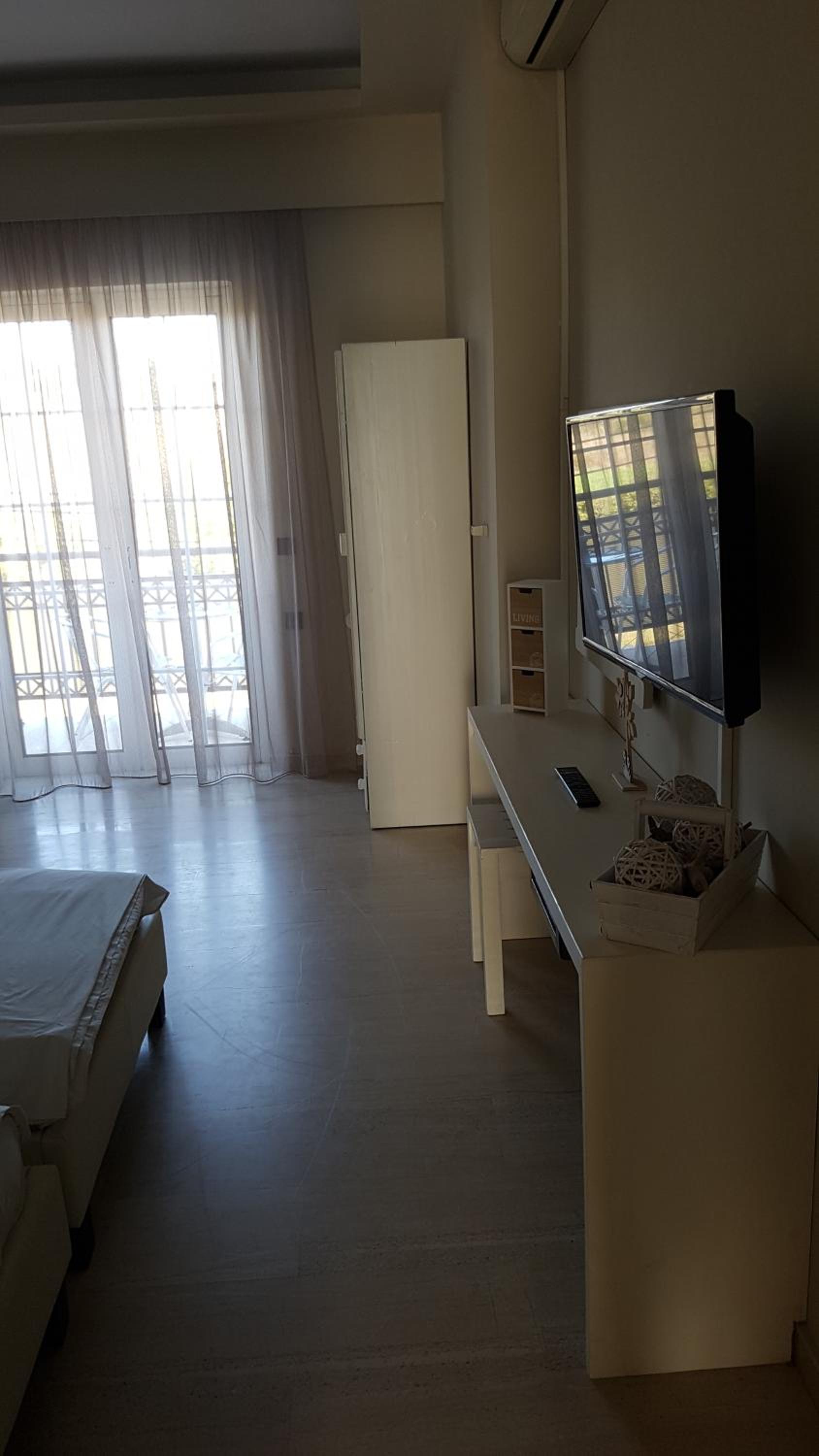 Фото Olive Grove Hotel