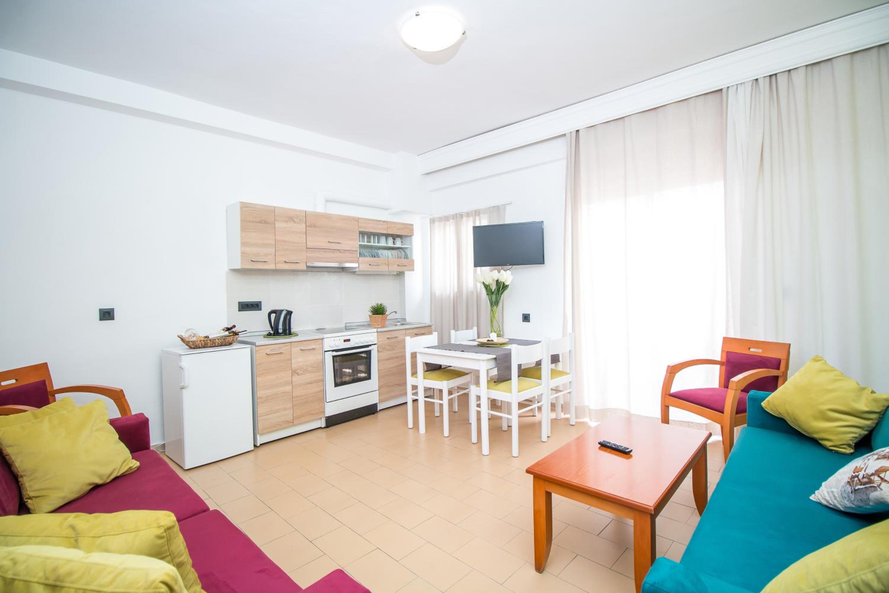 Фото Kahlua Hotel Apartments