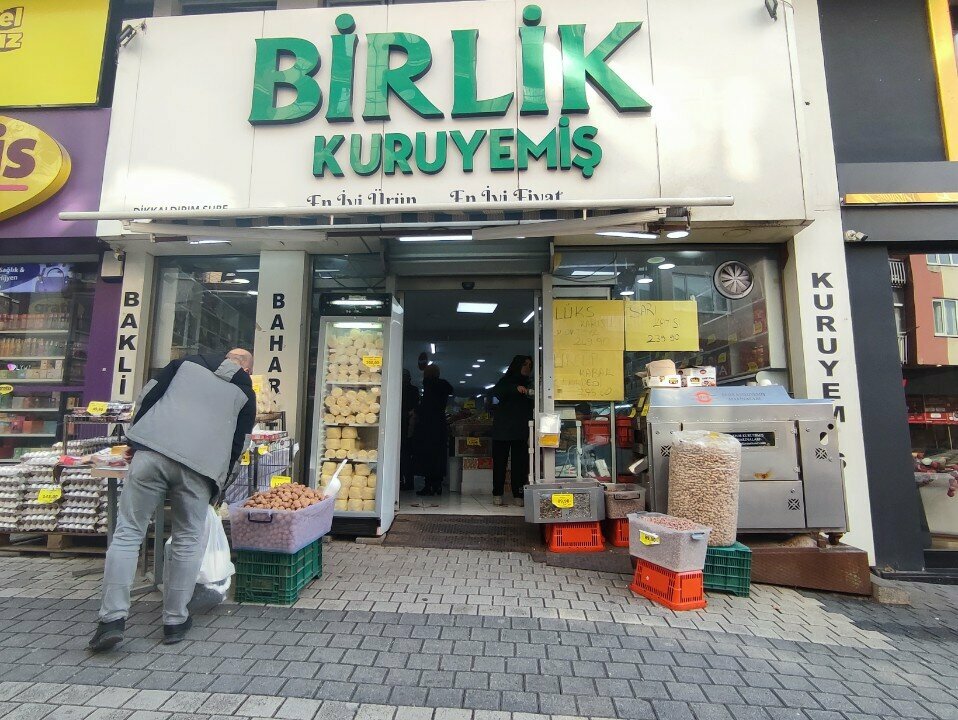 Nuts, snacks, dried fruits Birlik Nuts, Bursa, photo